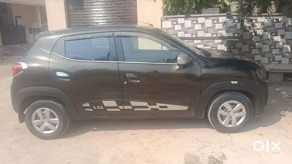 Kwid In Mint Condition 1.0 . New Tyres