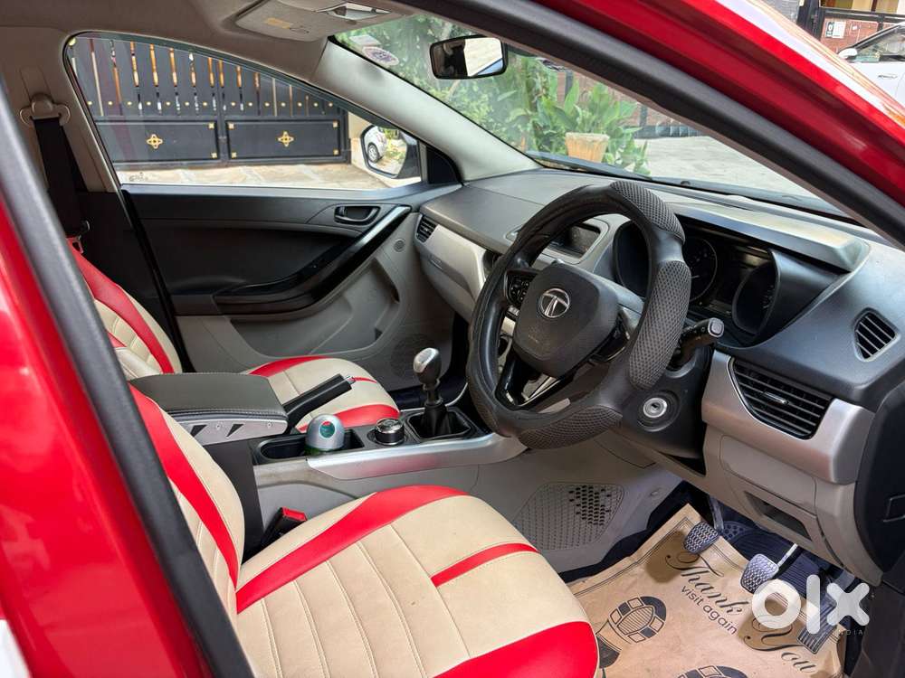 Tata Nexon Pure 1.2 Revotron Petrol 6 Mt, 2018, Petrol