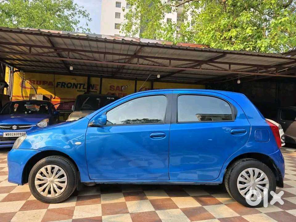 Toyota Etios Liva 2011-2012 G, 2012, Petrol