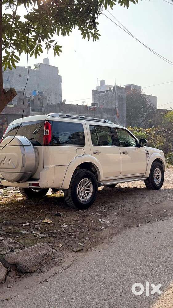 Ford Endeavour 2011 Diesel Well Maintained