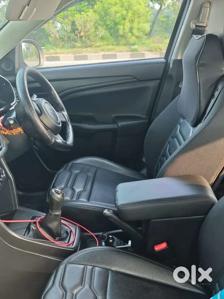 Maruti Suzuki Brezza Petrol Lxi 2025 March