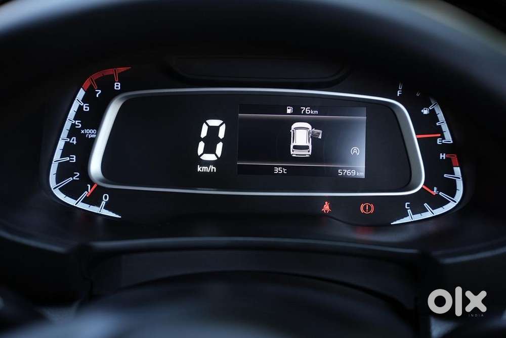 Kia Sonet 2025 Petrol Well Maintained