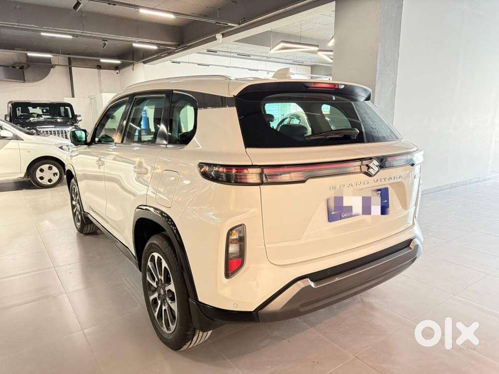 Maruti Suzuki Grand Vitara 1.5 Alpha Plus Intelligent Hybrid Ecvt, 2..
