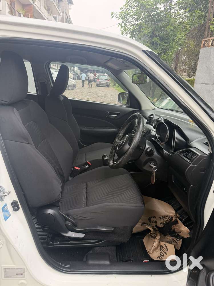Maruti Suzuki Swift Vxi + Manual, 2019, Petrol