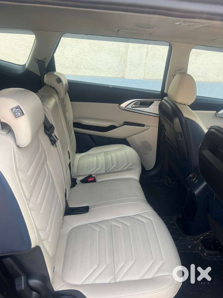 Kia Carens Luxury (o)1.5 Diesel At 7 Str, 2023, Diesel