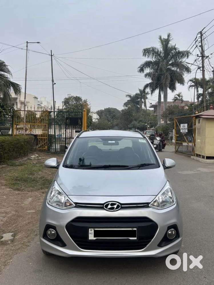 Hyundai Grand I10 Sportz, 2015, Petrol