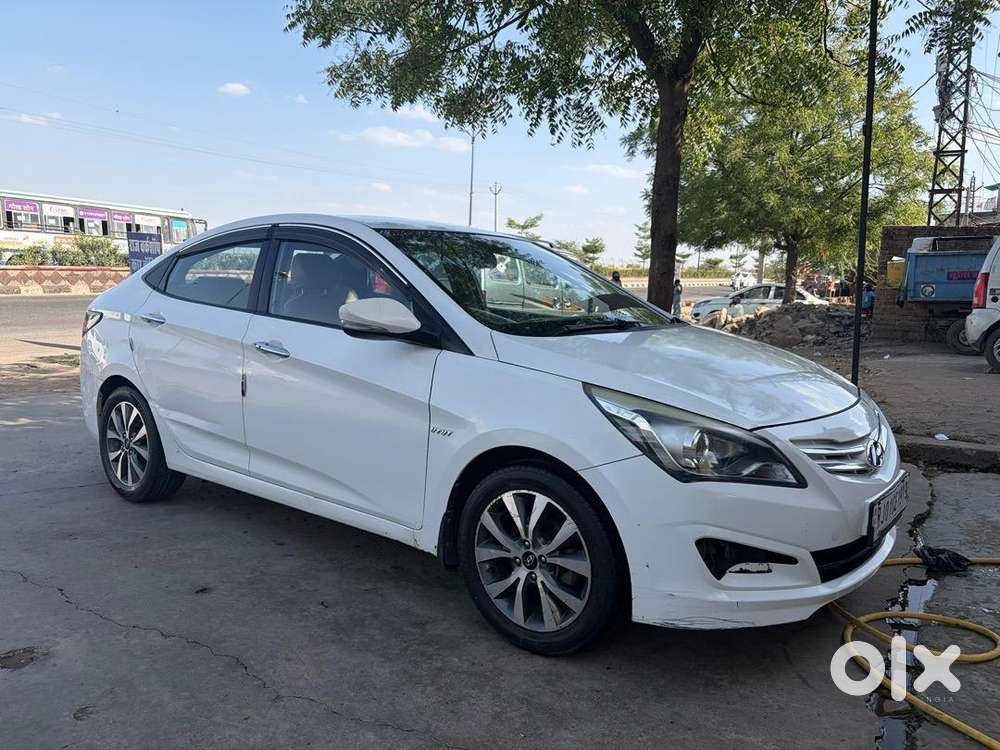 * Hyundai Verna Sx Vtvt 2015 Petrol