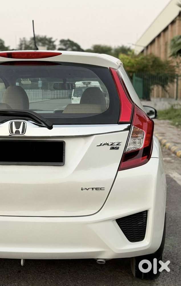 Honda Jazz V Automatic, 2018, Petrol