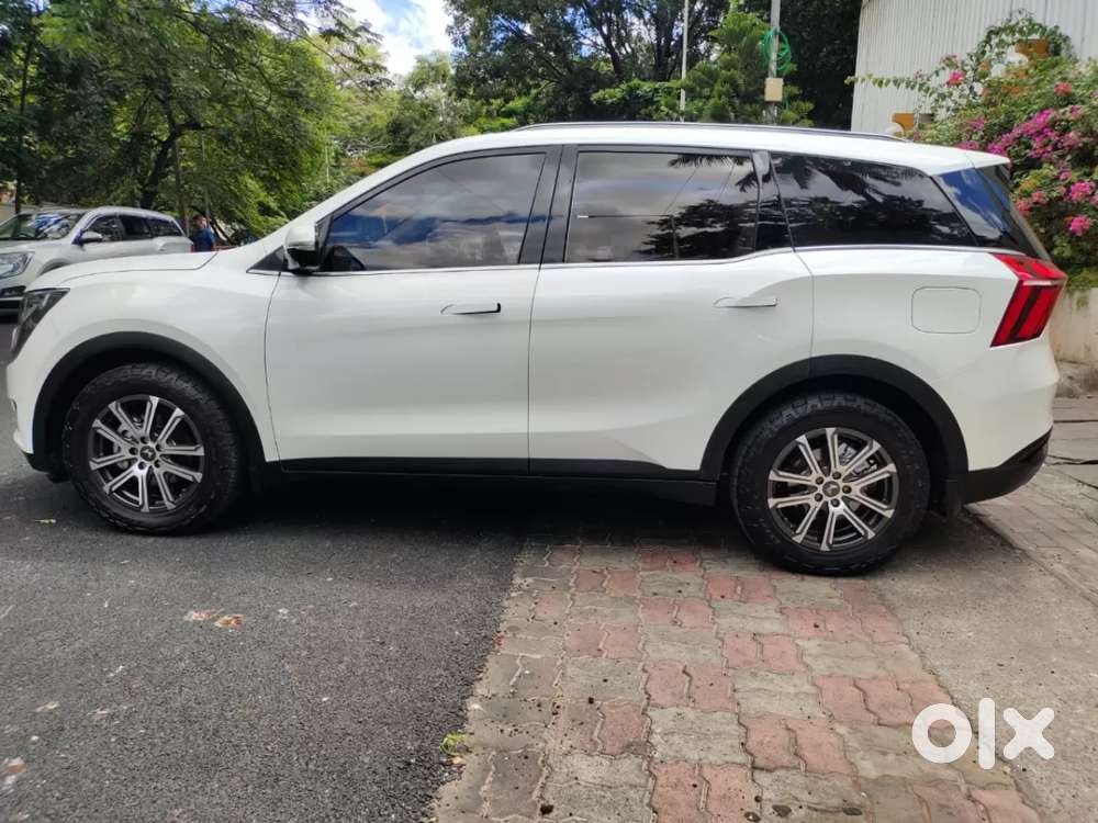 Mahindra Xuv700 2.2 Ax 7 Diesel At Luxury Pack Str Awd, 2022, Diesel