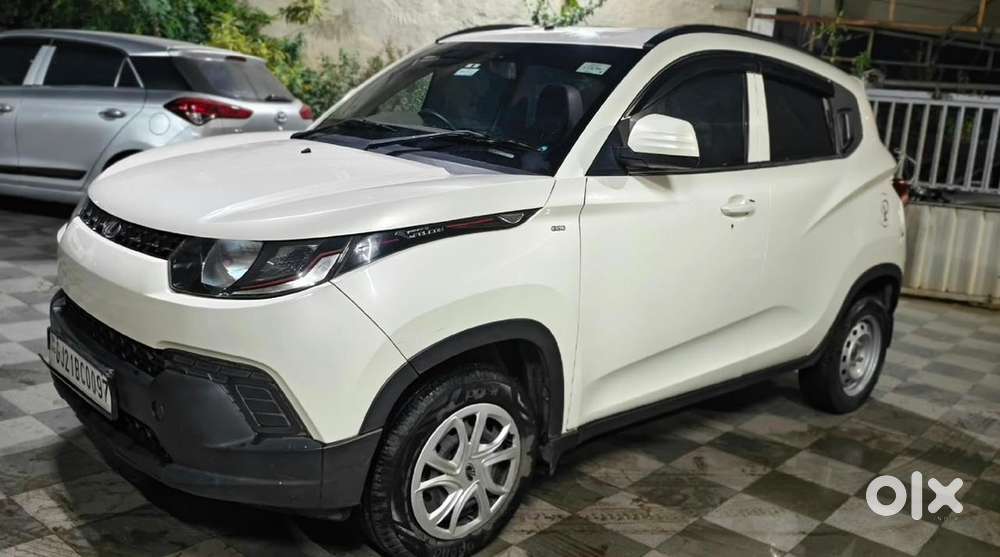 Mahindra Kuv 100 2016 Petrol