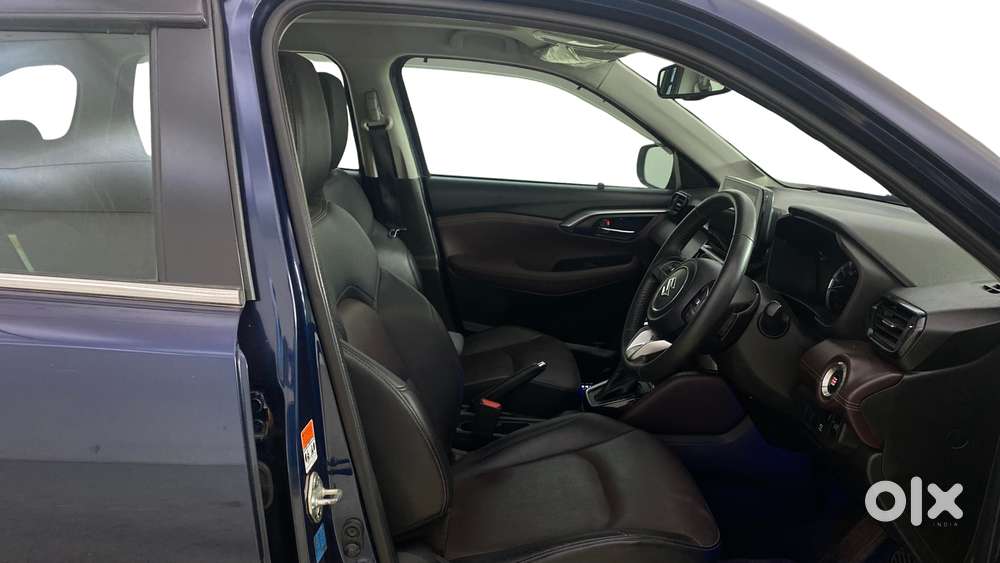 Maruti Suzuki Grand Vitara 1.5 Alpha Smart Hybrid At, 2023, Petrol