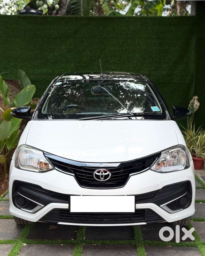 Toyota Etios Liva Vd Dual Tone, 2017, Diesel