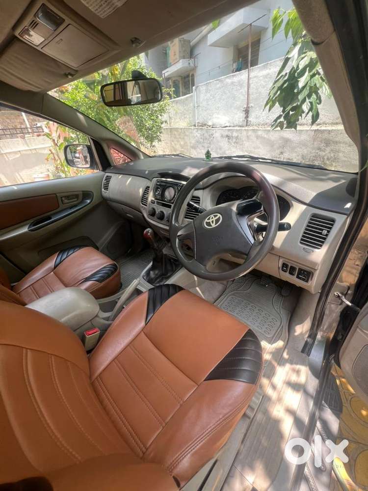 Toyota Innova 2012 Diesel Well Maintained