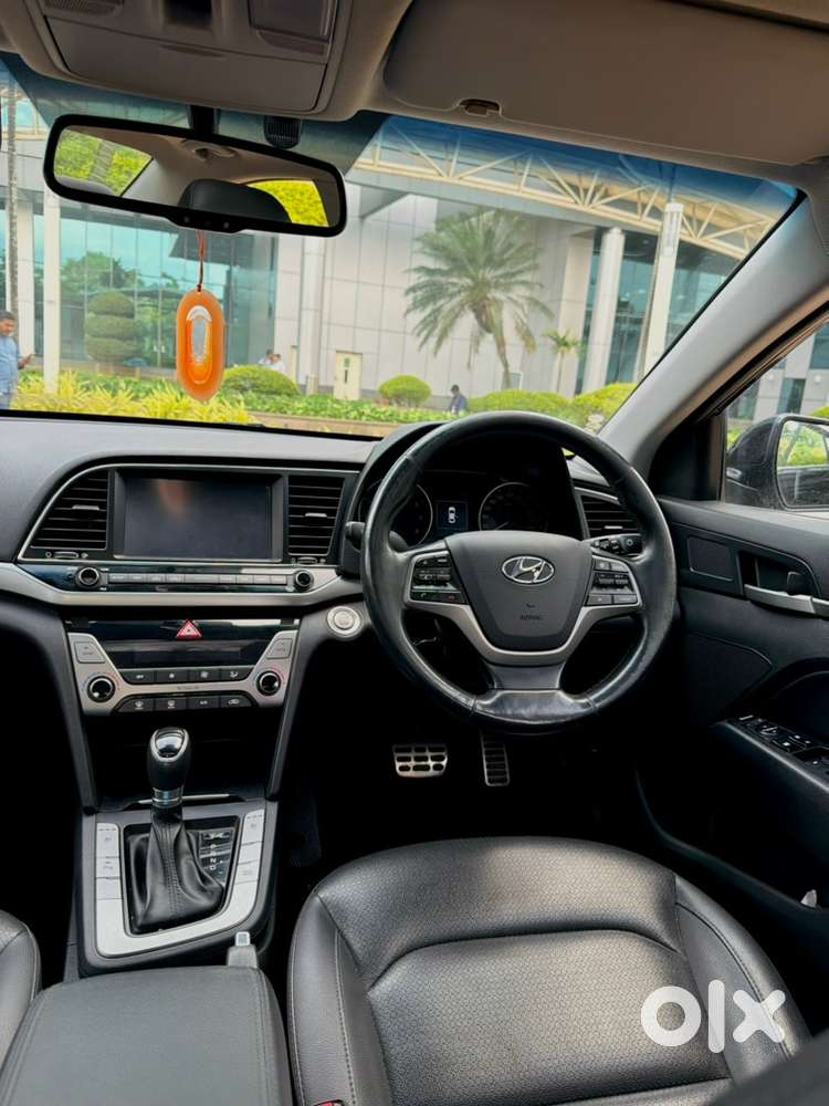 Hyundai New Elantra Sx (o) At 1st Owner Doctor Owned