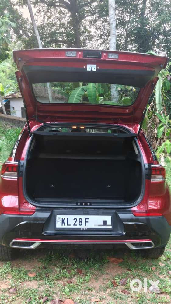 Kia Sonet 2023 Petrol Well Maintained With Extended Warranty