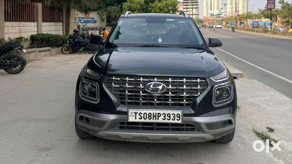 Hyundai Venue Sx 1.0 Turbo Imt Petrol 2021  50,000 Kms