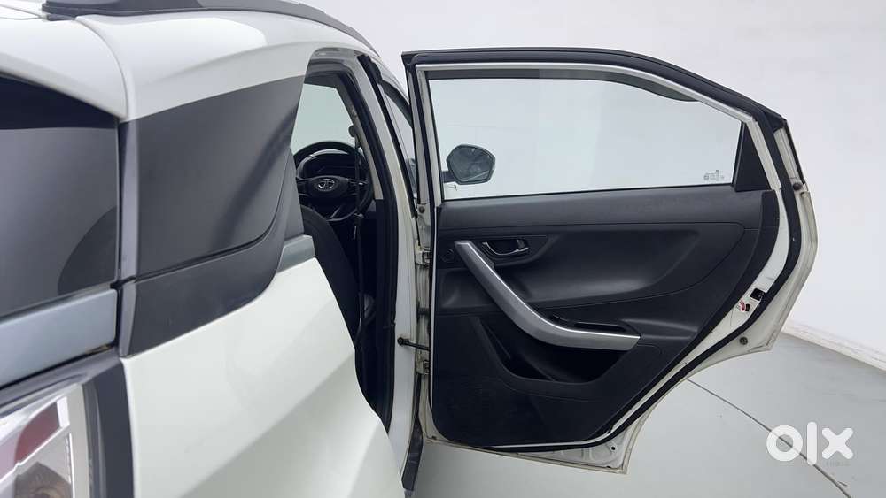 Tata Nexon 1.2 Revotron Xm (s), 2022, Petrol