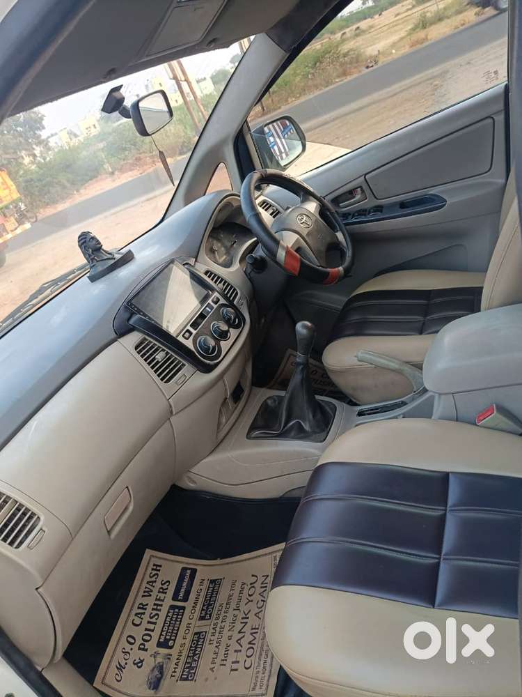 Toyota Innova 2.5 G (diesel) 8 Seater, 2014, Diesel