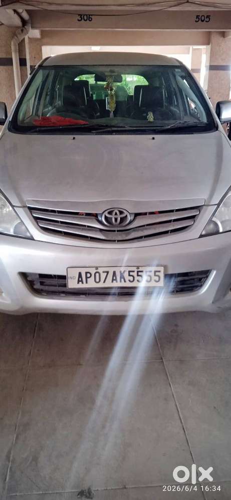Innova 2.5 V