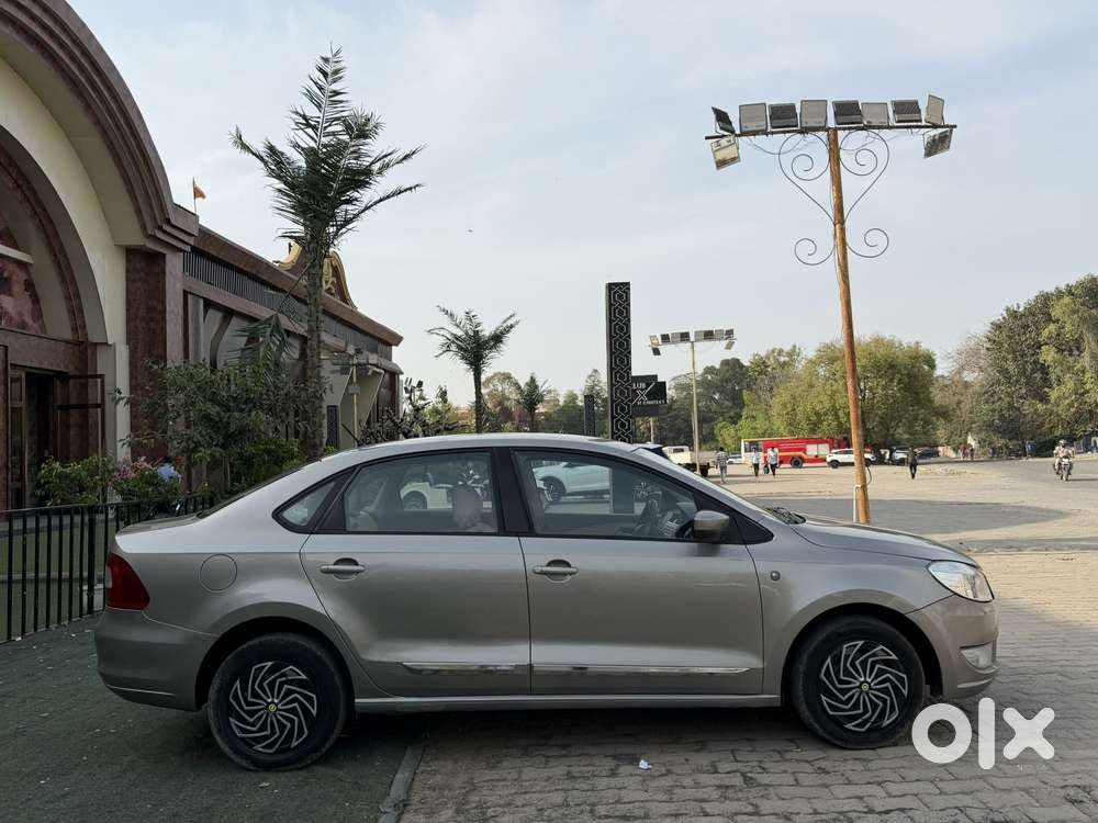 Skoda Rapid, 2013, Petrol