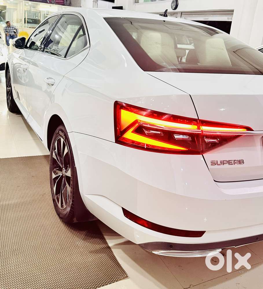Skoda Superb 2.0 Tsi At L&k, 2021, Petrol