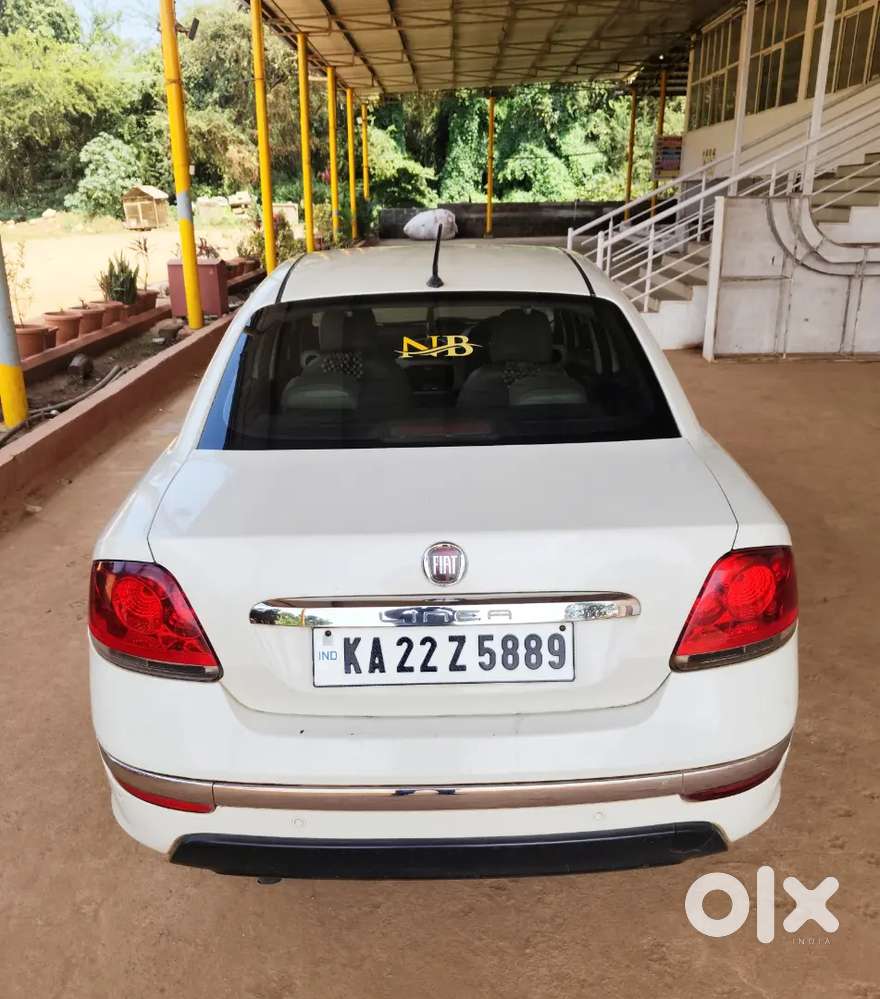 Fiat Linea Emotion  Diesel 2015
