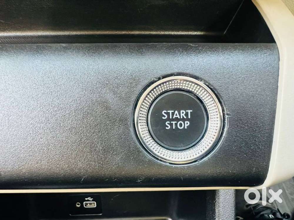 Renault Triber Rxz, 2021, Petrol