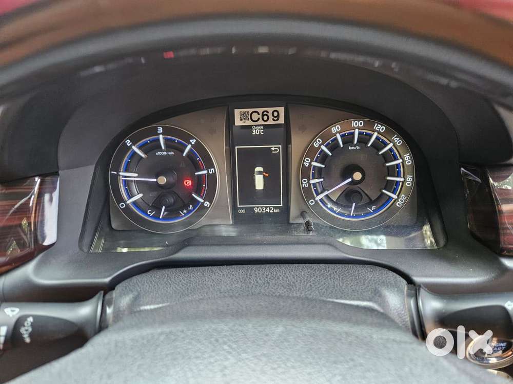 Toyota Innova Crysta 2.7 V, 2017, Diesel