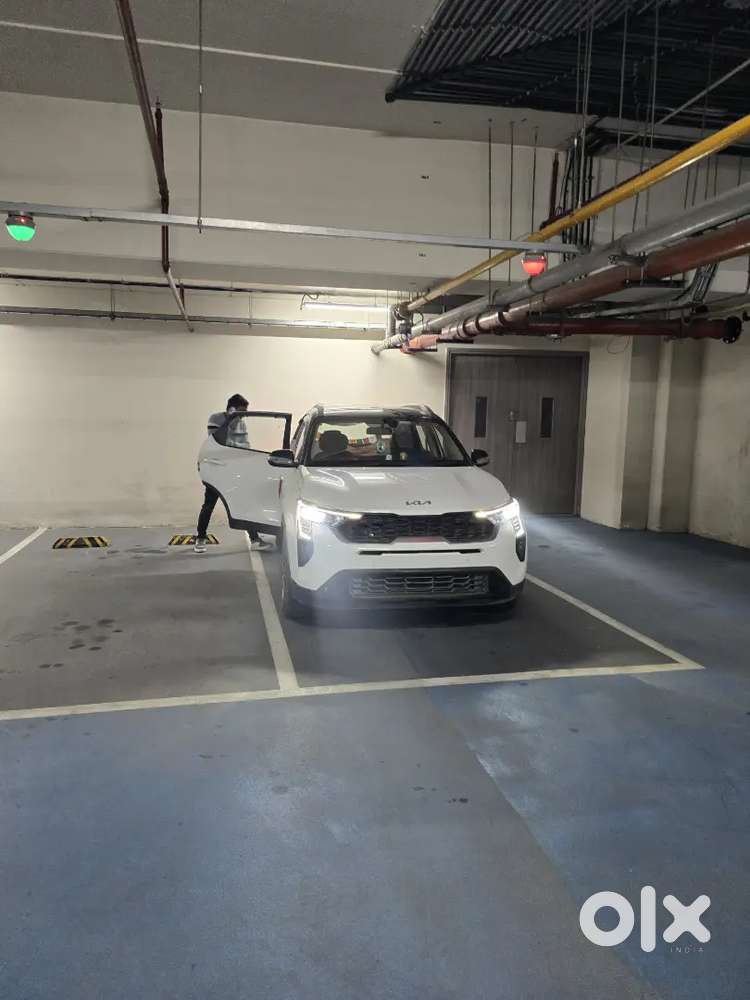Kia Sonet 2024 Petrol Well Maintained