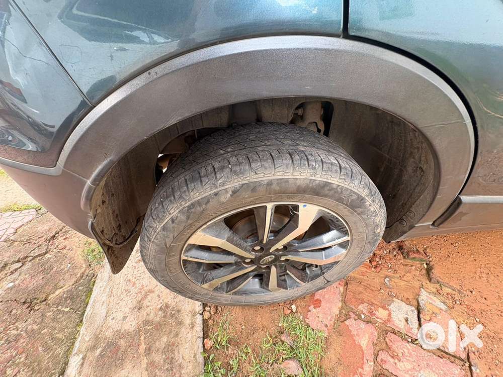Mahindra Xuv300 Diesel Well Maintained