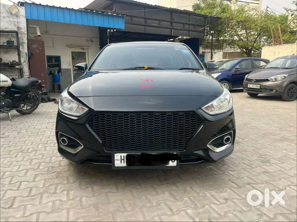 Hyundai Verna With Alloy Wheels,ambience Light