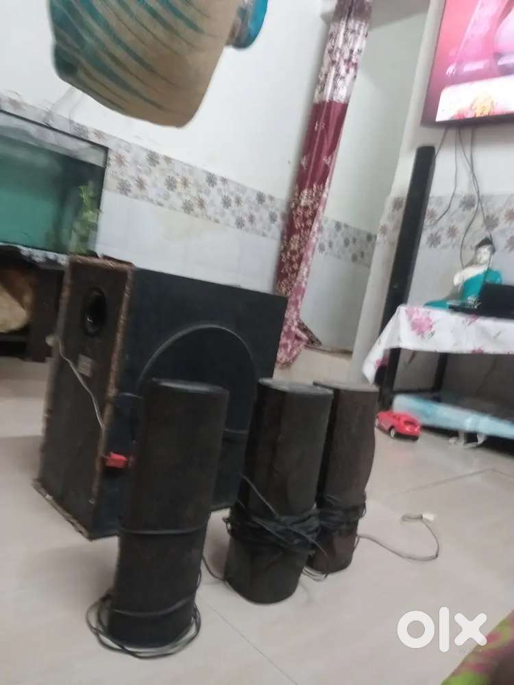 Philips home theatre 5.1 Dolby DVD hai 5 speaker