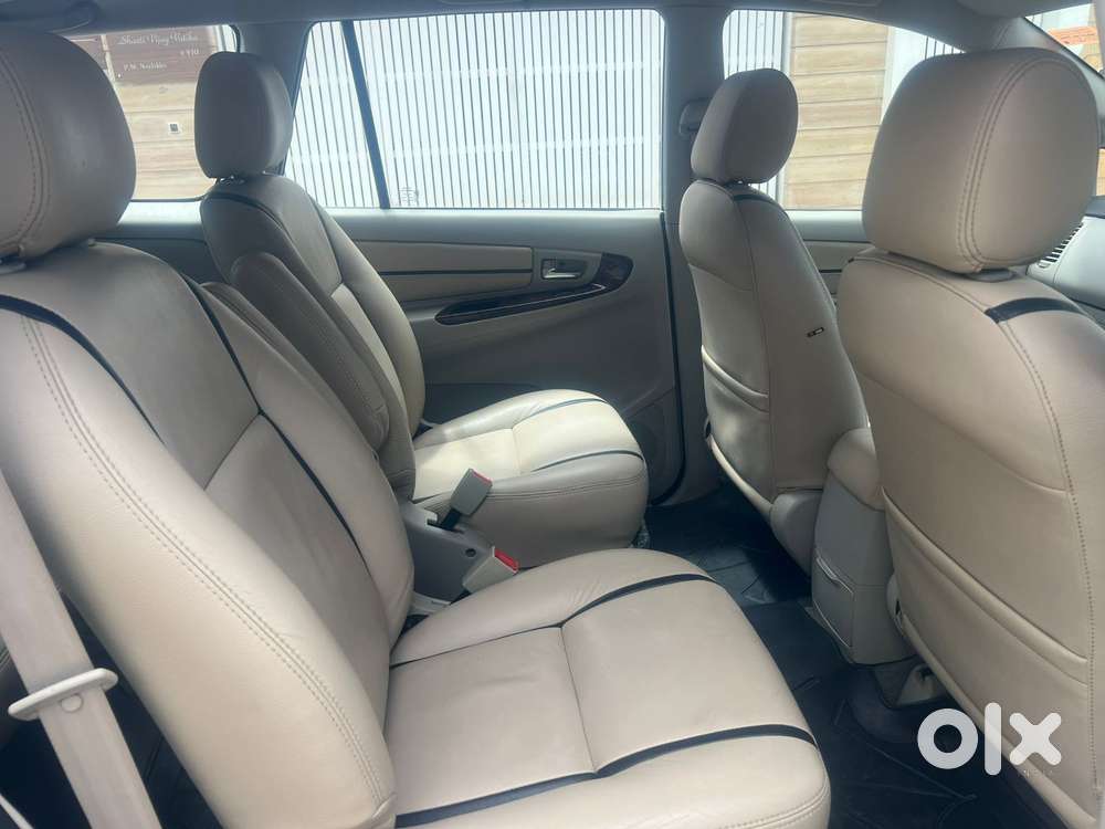 Toyota Innova 2.5 V 7 Str, 2014, Diesel
