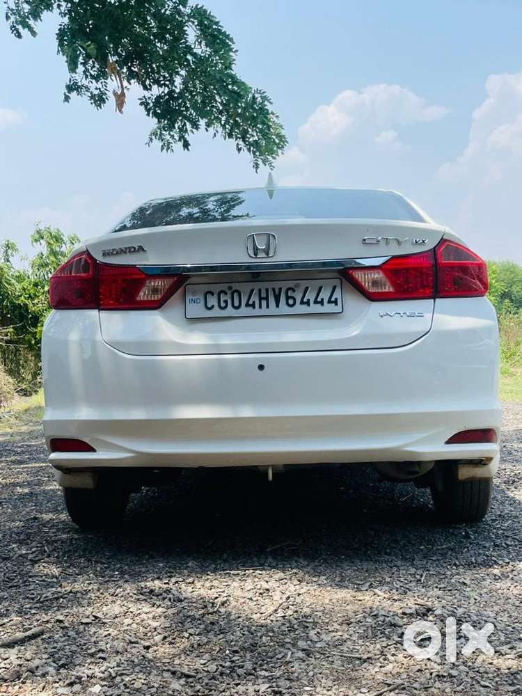 Honda City Petrol 2015 Sunroof, Push Button Start