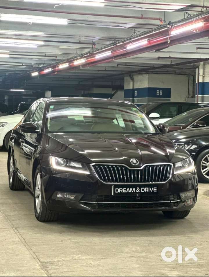 Skoda Superb Style 1.8 Tsi At, 2018, Petrol