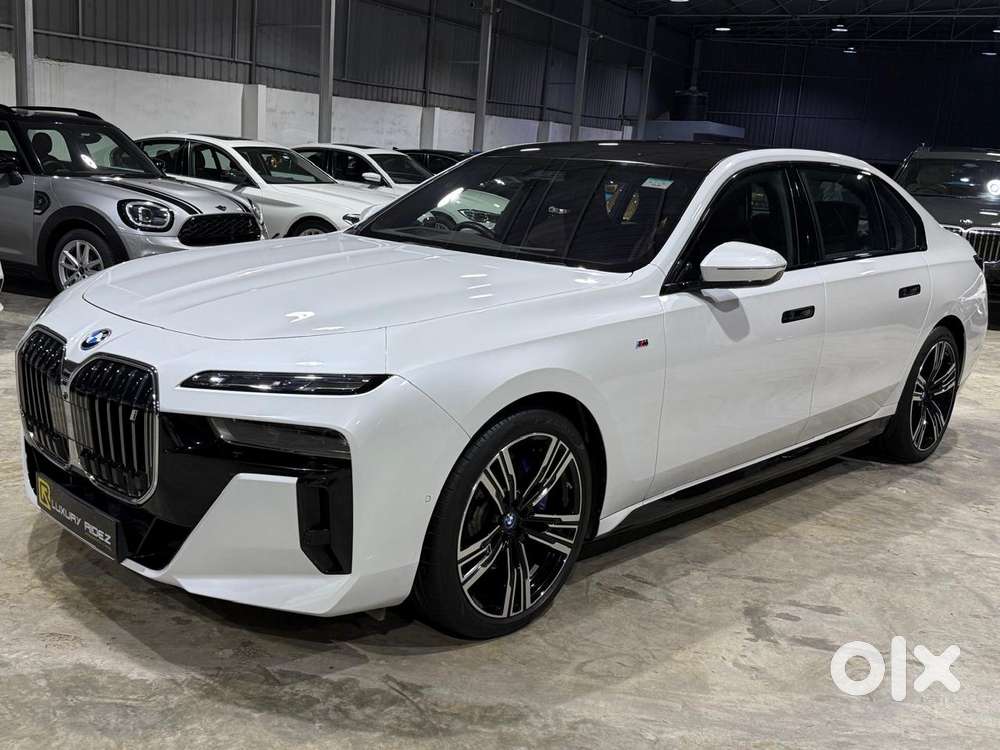 Bmw I7 Xdrive60, 2023, Electric