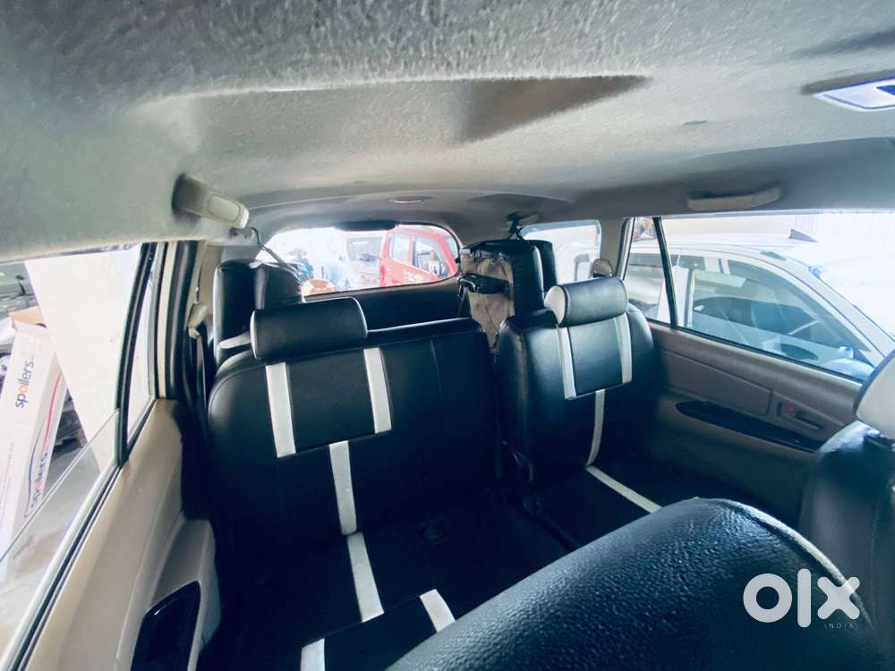 Toyota Innova 2.5 G (diesel) 8 Seater, 2015, Diesel