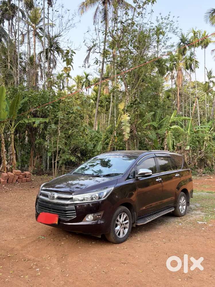 Toyota Innova Crysta 2017 Diesel Well Maintained