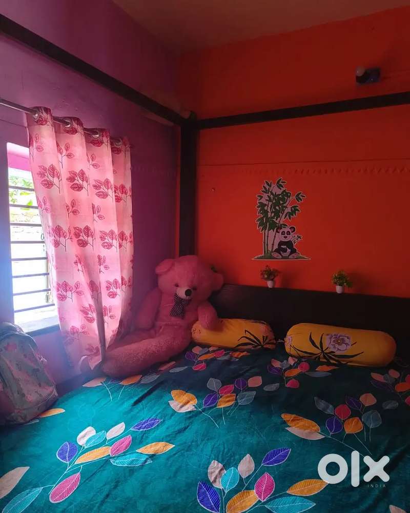 8/9 king size bed wooden