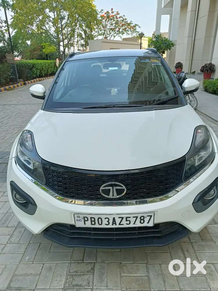 Tata Nexon Diesel Xza+ Dual Tone