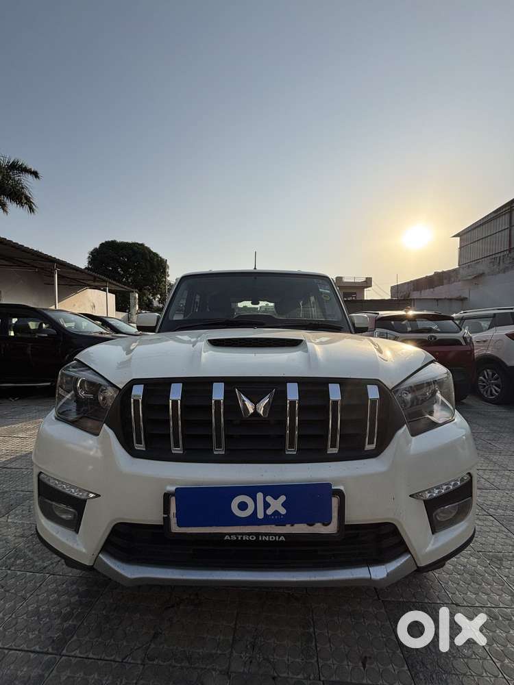 Mahindra Scorpio Classic 2.2 S 11 Mt 7 Str, 2023, Diesel