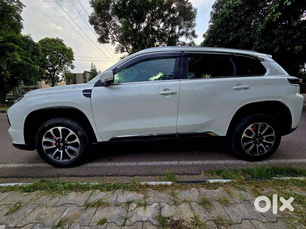 Maruti Suzuki Grand Vitara 1.5 Alpha Plus Intelligent Hybrid Ecvt, 2..