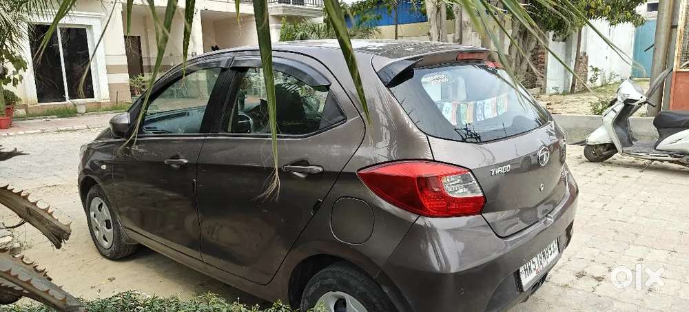 Tata Tiago Xt Petrol 2017