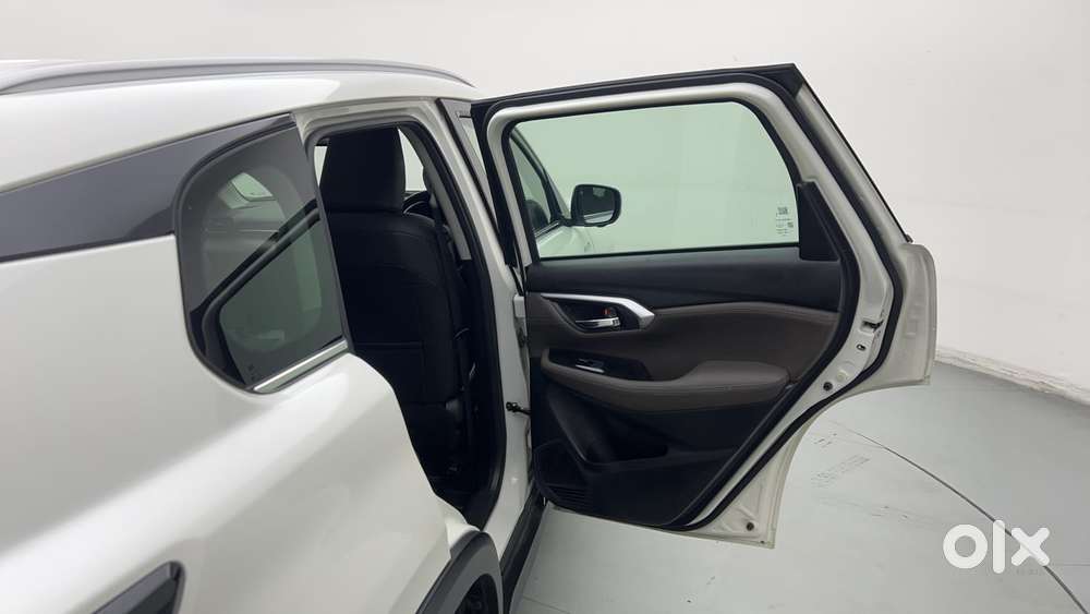 Toyota Urban Cruiser Hyryder 1.5 V Hybrid, 2023, Cng & Hybrids