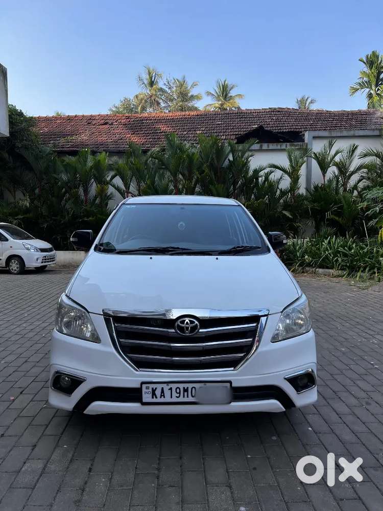 Toyota Innova V Diesel 2014