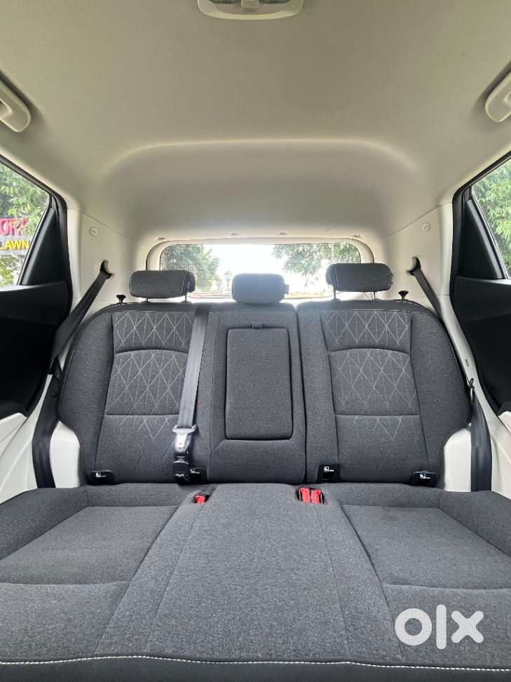 Mahindra Xuv 3xo Ax5 Pm At, 2024, Petrol