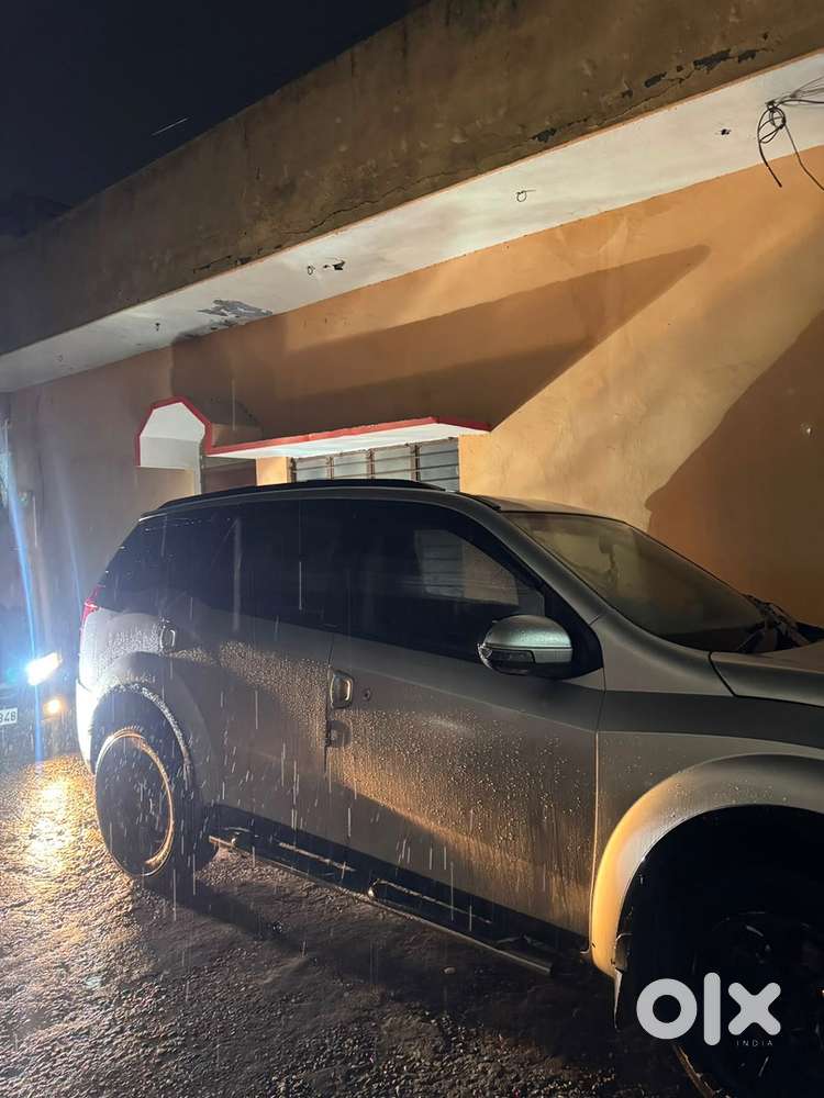 Mahindra Xuv500 2016(30 December)
