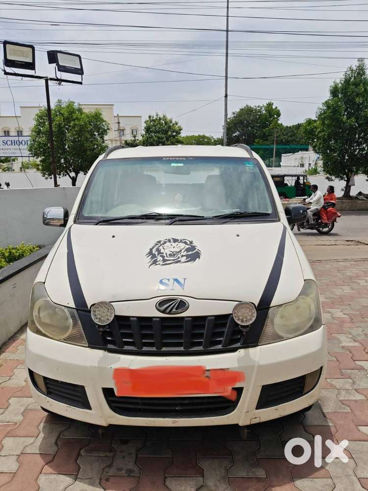 Mahindra Quanto C4 2015