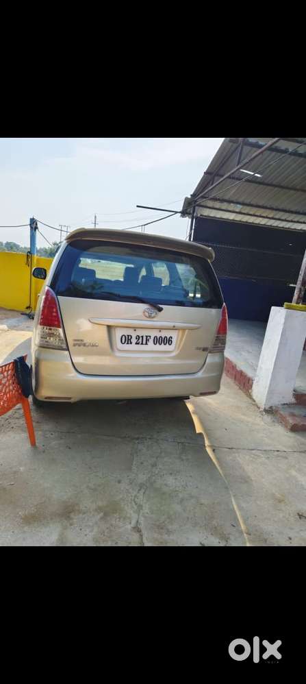 Toyota Innova 2.5 Vx 8 Seater Bs Iv, 2012, Diesel