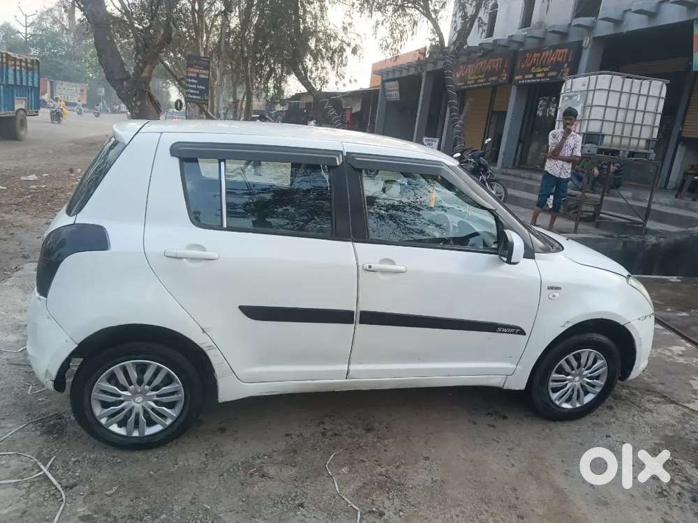 Mujhe Nahi Carlinia Isla Purani Restaurant